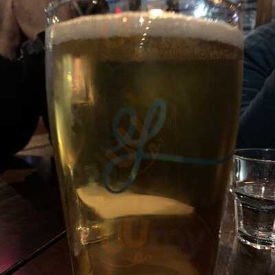 Lucille's Oyster Dive