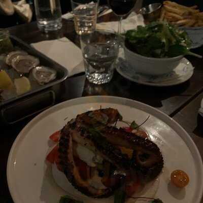 Lucille's Oyster Dive