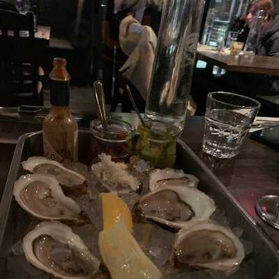 Lucille's Oyster Dive