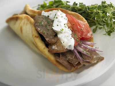 Grand Pita Plus Shawarma