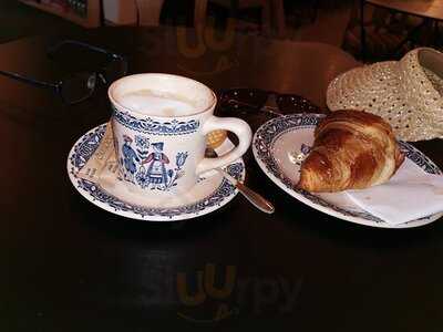 Cafe De La Pendulerie