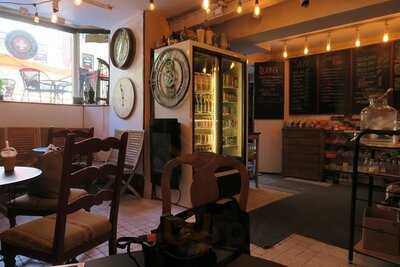 Cafe De La Pendulerie