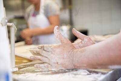 Mona's Roti-caribbean Food