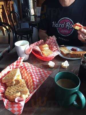 The Strawberry Moose Snackery