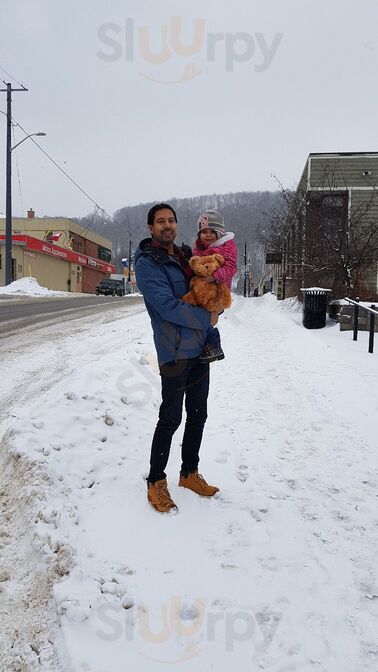 Maple Avenue Tap & Grill