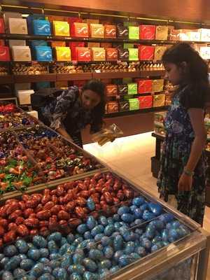 Lindt Chocolate Shop - Edmonton