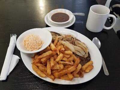 Flying Fish & Chips & Grill