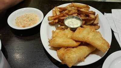 Flying Fish & Chips & Grill