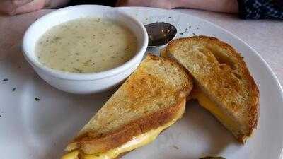 Old Caboose Pub & Grill