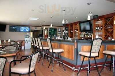 Old Caboose Pub & Grill