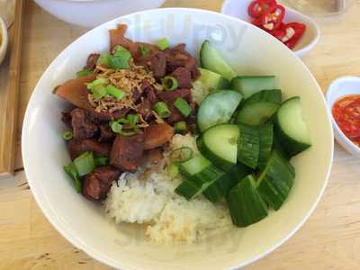 Golomein Noodle House