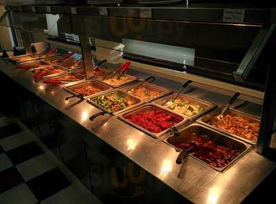 Maple Leaf Queen's Buffet