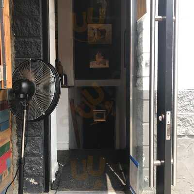 Bobbie Sue's Mac + Cheese