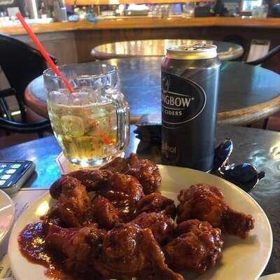 Horseshu Sports Lounge & Maxim