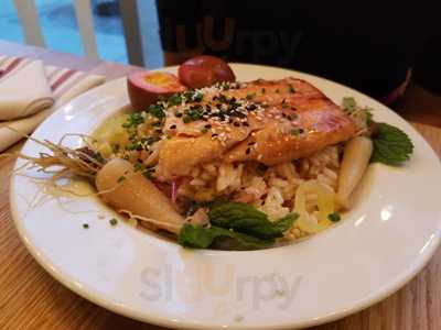 Hawthorne Food And Drink