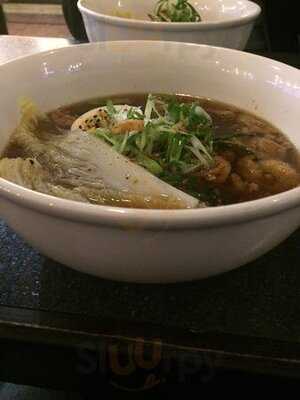 Oohmami Pares House & Noodle Bar