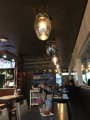 Oohmami Pares House & Noodle Bar