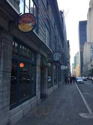 Starbucks Mcgill & Notre-dame