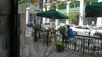 Starbucks Mcgill & Notre-dame