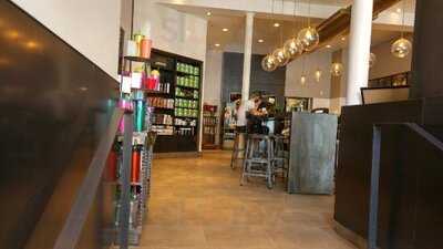 Starbucks Mcgill & Notre-dame