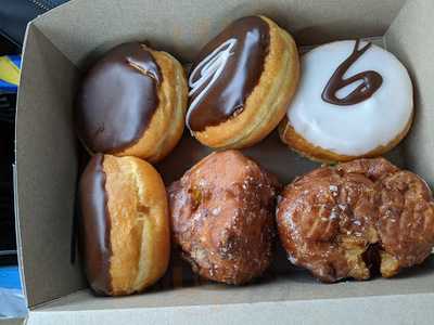 Grand Donut Cafe & Bakery