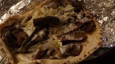 A Hollywood Pizza & Donair