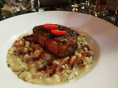 Bull & Finch Pub Restaurant