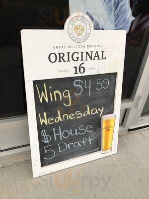 Half Time Sports Bar And Grill