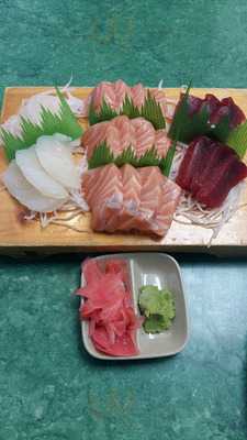 Zemone Sushi & Pad Thai Restaurant