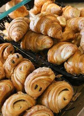 Mamie Clafoutis Ile Des Soeurs