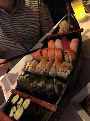 Oishii Sushi
