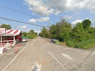 Eagle’s Nest Convenience& Deli