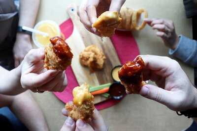 Fatburger 32nd Avenue