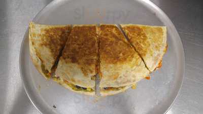 Quesada Burritos & Tacos