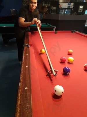 Churchill Billiards & Cafe