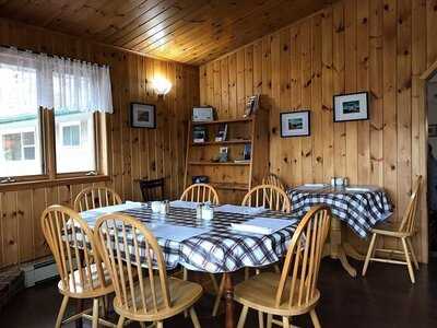 Sherbrooke Village Inn