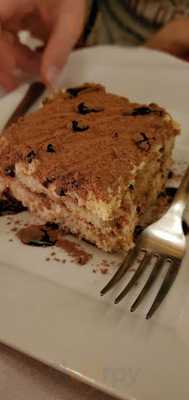 Gusto Lungo Trattoria