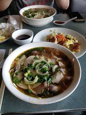 Quan Pho