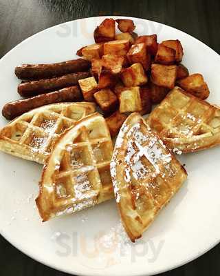 Clubhouse Restaurant