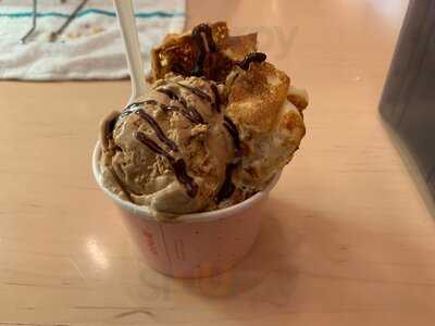 Xo Ice Cream & Waffles