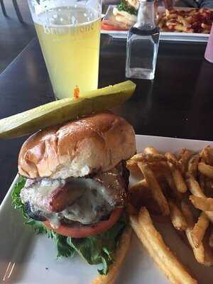 Corner Bar And Grill