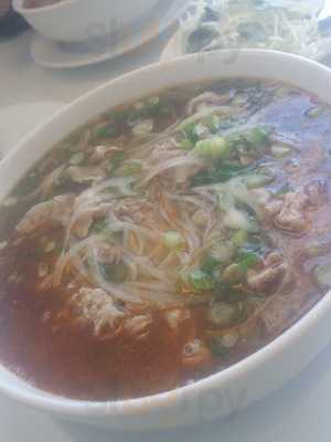 Pho Nomnom