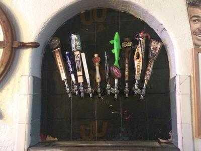 Lockout Bar & Bistro