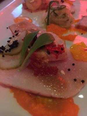 Houston Avenue Bar & Grill