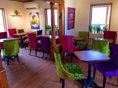 Que Du Bonheur Cafe