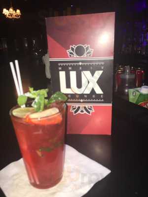 Lux Lounge