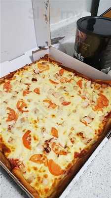 Chicago Deep Dish Pizza