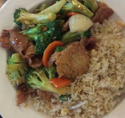 Aaa Chinese Restaurant & Lounge