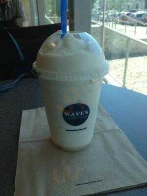 Waves Coffee House