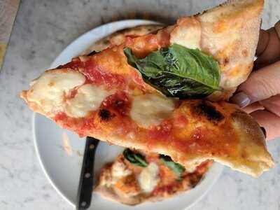 Il Fornello, Danforth